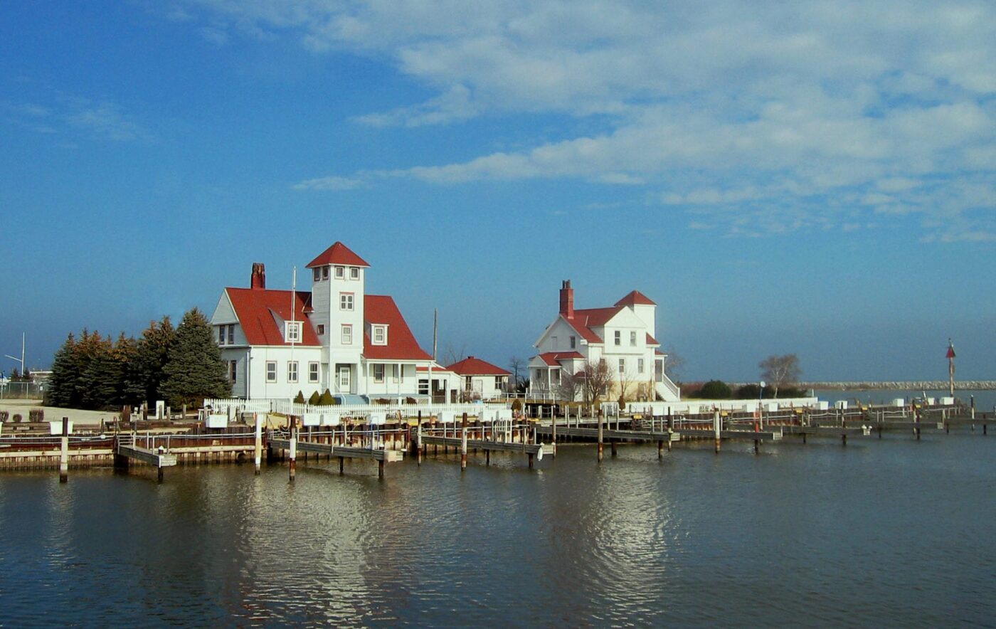 Home on the water in racine county